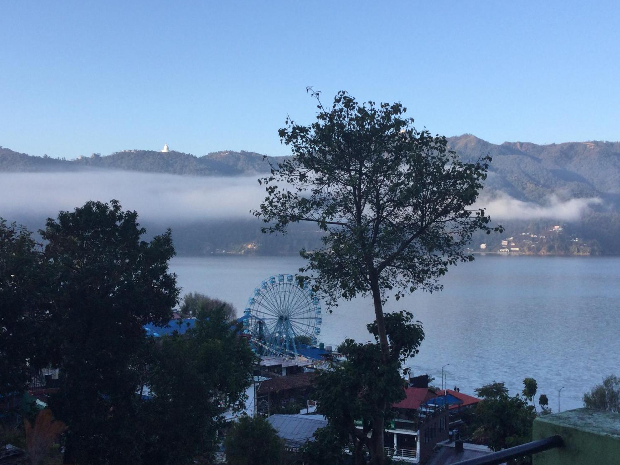 Sweet Dreams Hotel Pokhara Bagian luar foto